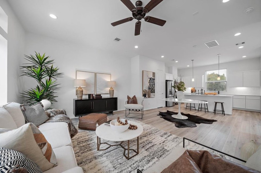4310 Marina St, Houston, TX 77007-2319