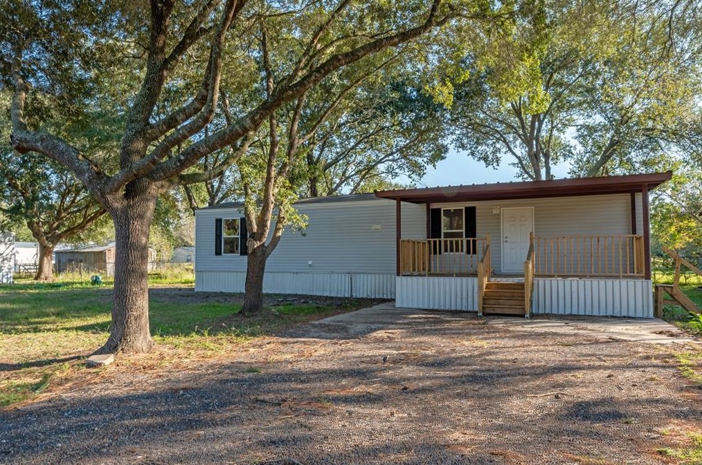 21403 Binford Cir, Waller, TX 77484