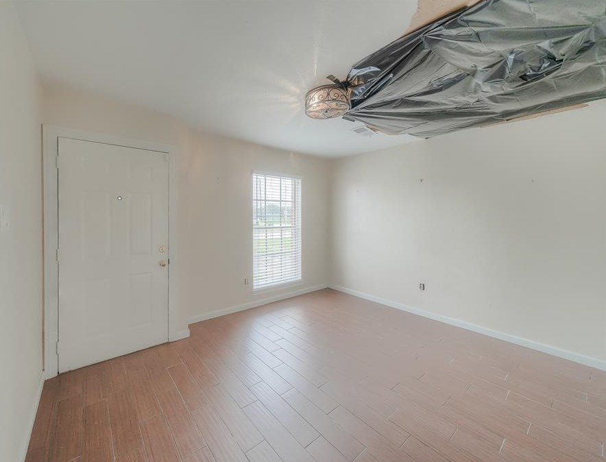 10807 Carlton, Houston TX  77047-1001 exterior