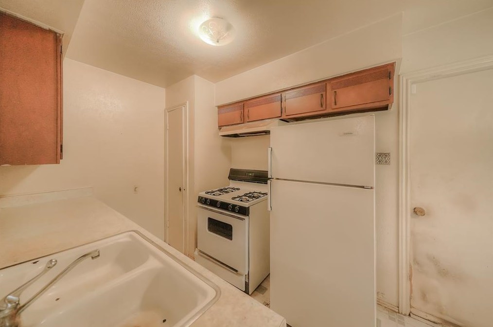 10807 Carlton, Houston TX  77047-1001 exterior