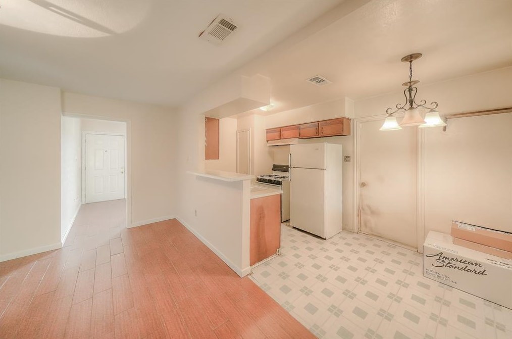 10807 Carlton Dr, Houston TX  77047-1001 exterior