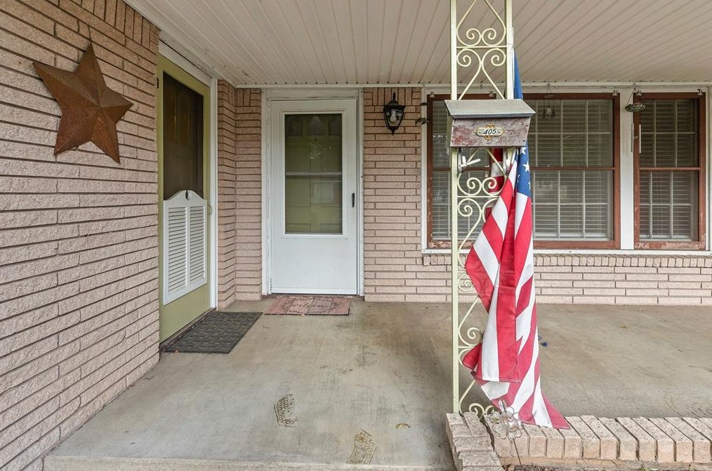 405 N Chappell Hill St, Brenham, TX 77833