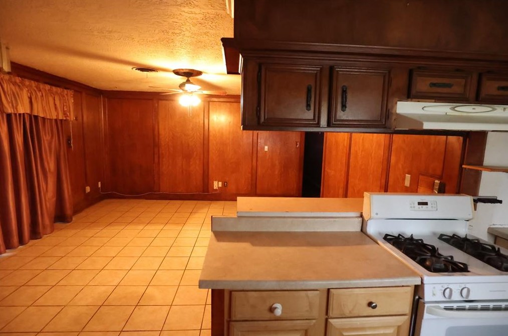 7003 Kingsway Dr, Houston TX  77087-6023 exterior