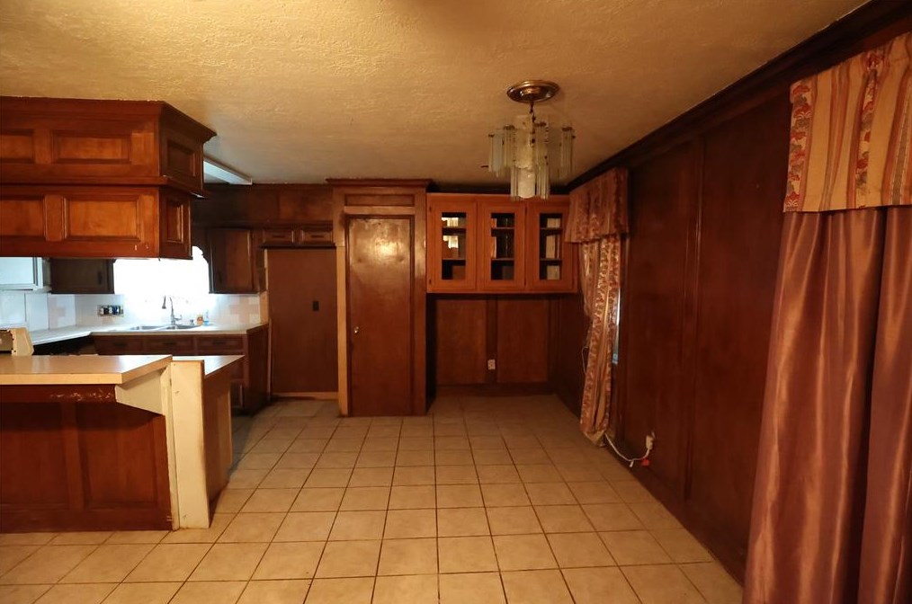 7003 Kingsway Dr, Houston TX  77087-6023 exterior