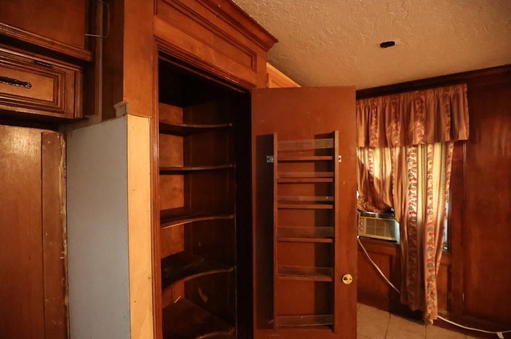 7003 Kingsway Dr, Houston TX  77087-6023 exterior