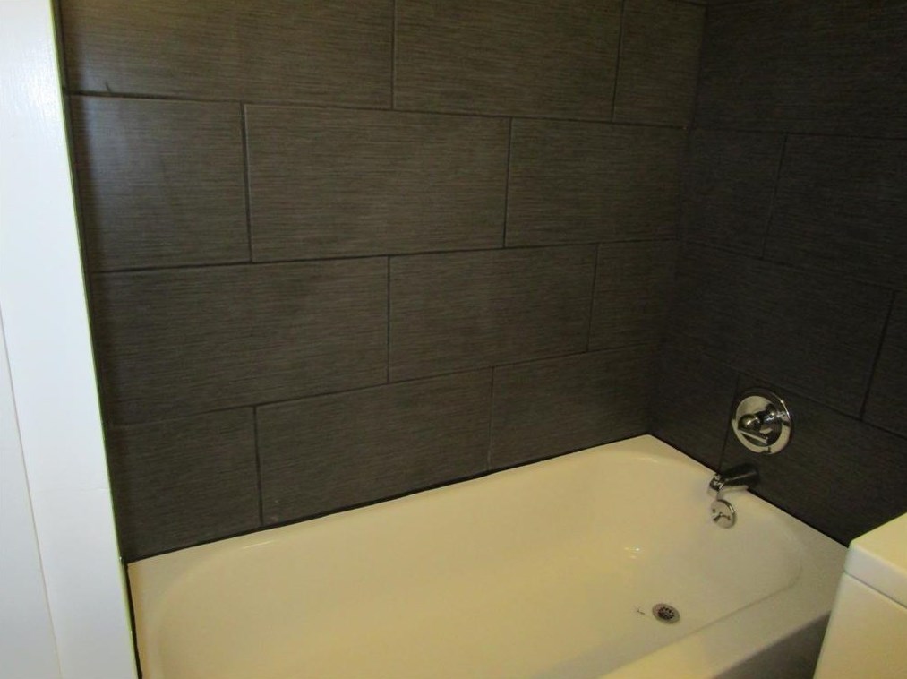 1513 16th St, Huntsville TX  77340-4383 exterior