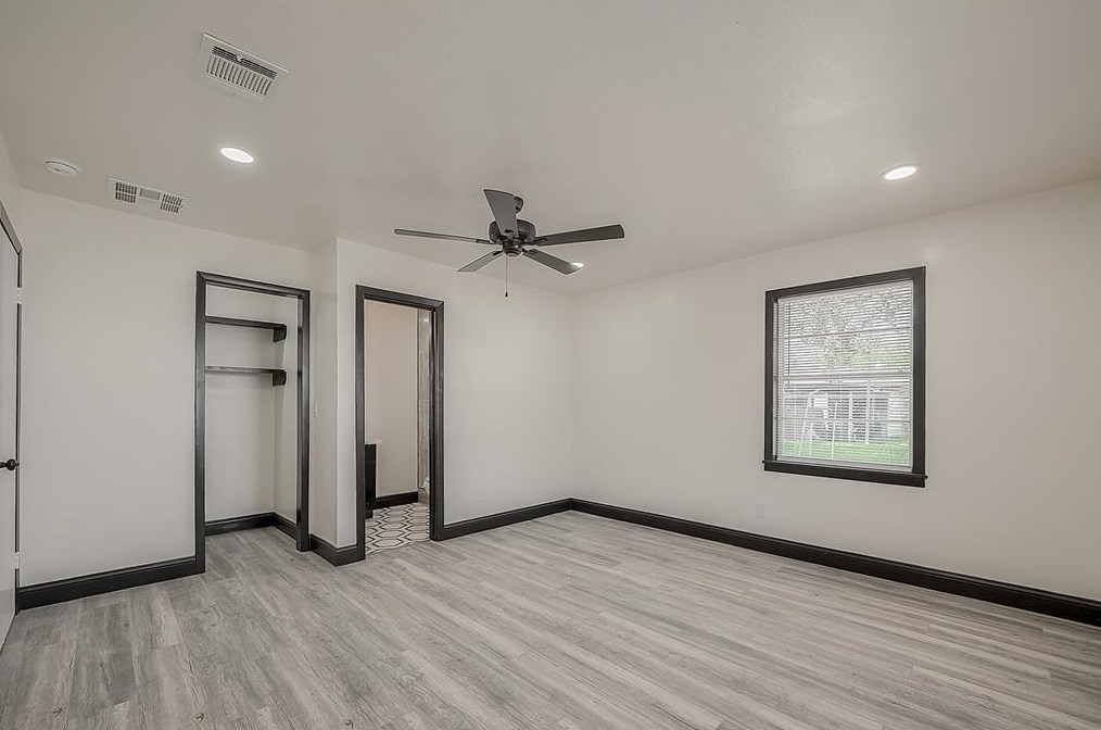 5715 Corl St, Houston TX 77087-4107 exterior