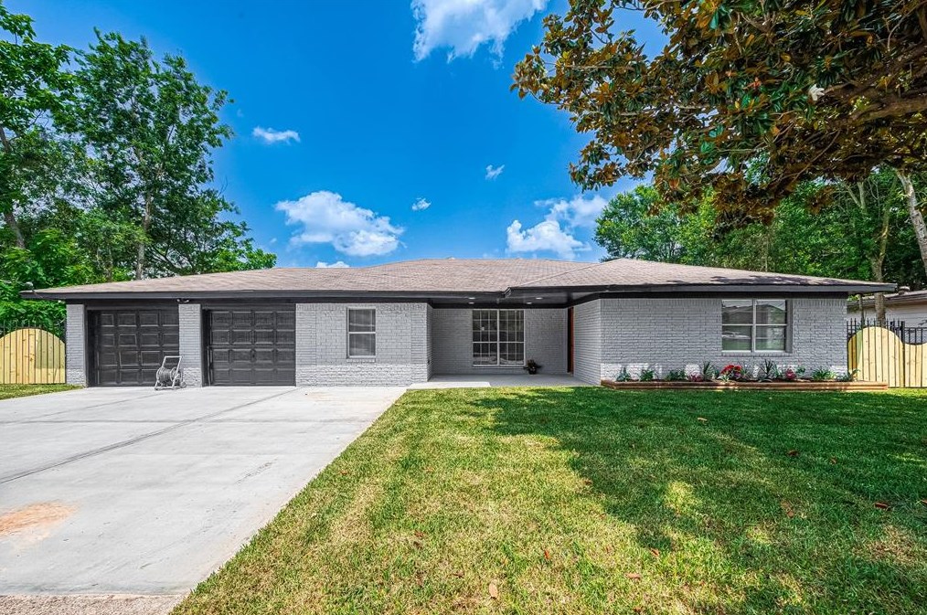 5715 Corl St, Houston, TX 77087-4109