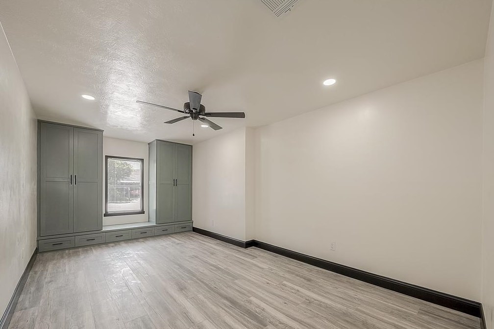 5715 Corl St, Houston TX 77087-4107 exterior