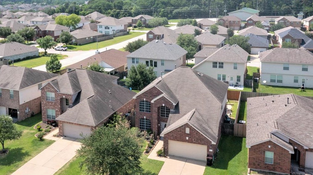 8222 Hardy Elm St, Spring, TX 77379-3794