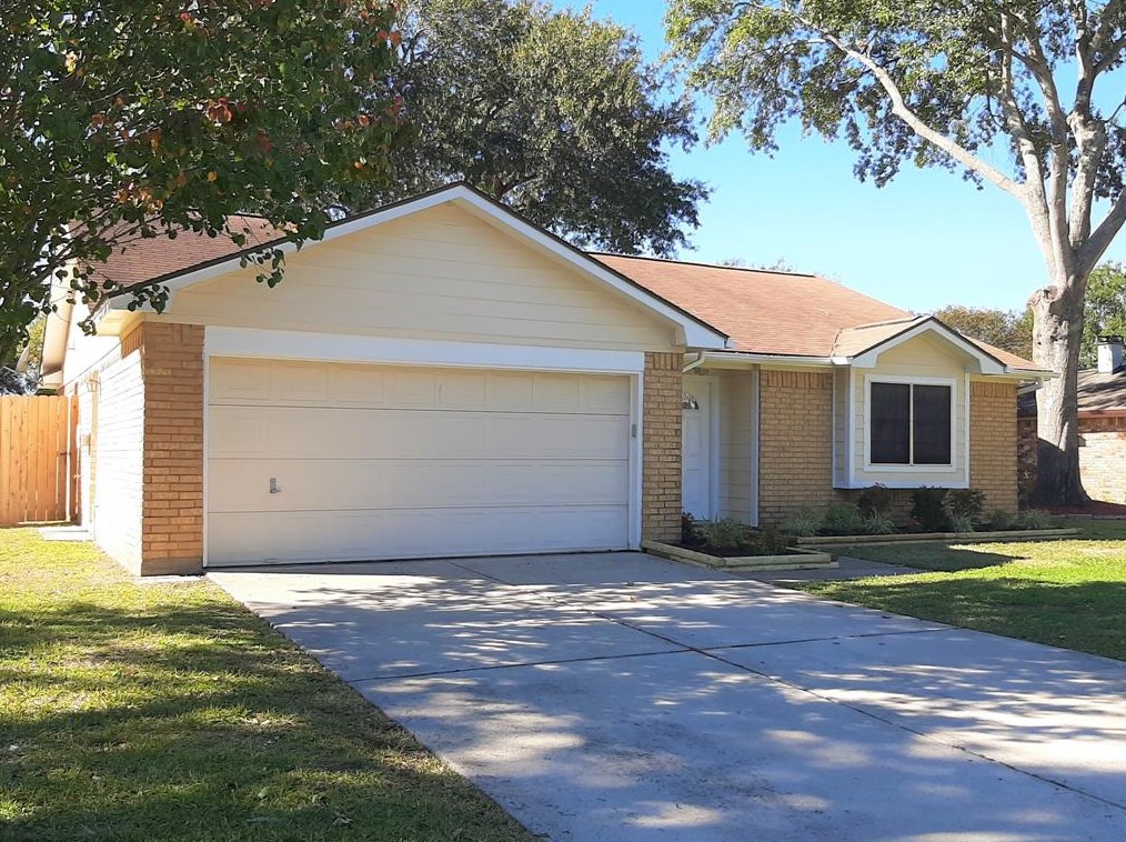 2209 Auburn Dr, Katy, TX 77493