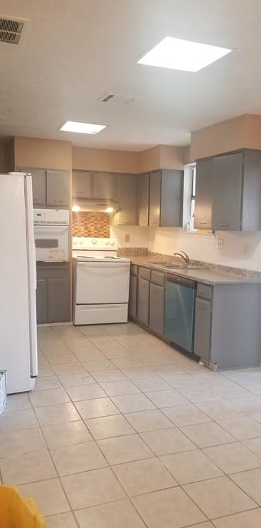10734 Concho St, Houston TX  77072-3702 exterior