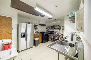 9210 Ashville Dr, Houston, TX 77051 - Photo 14