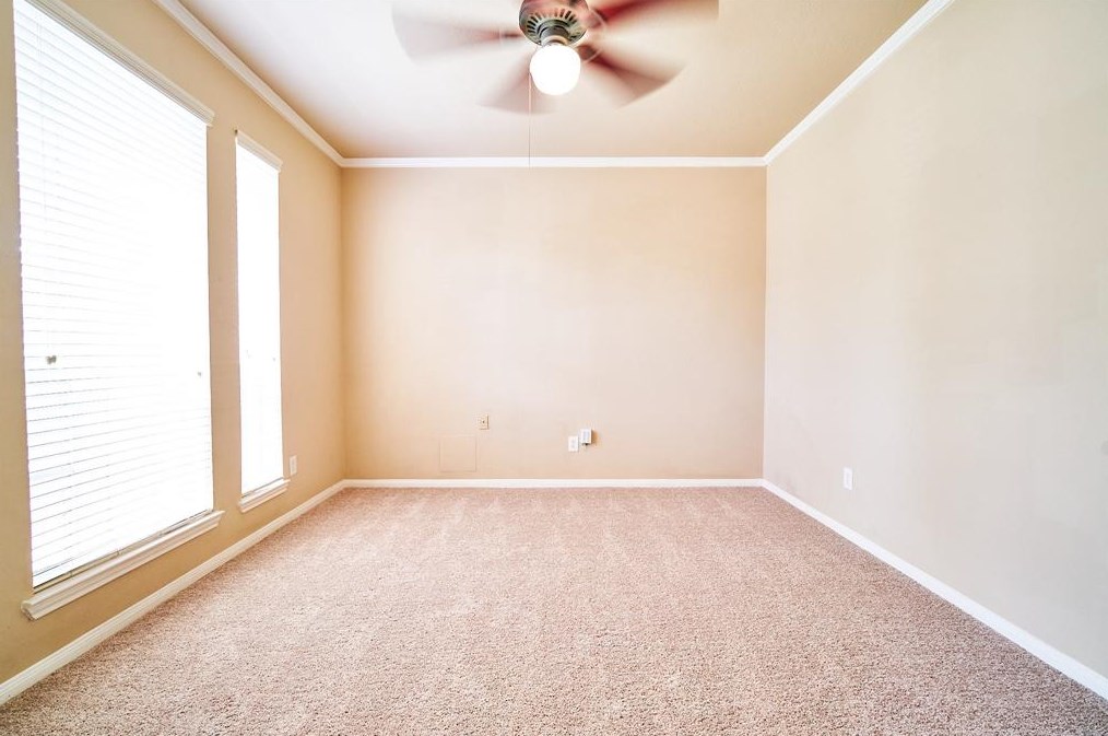 8226 Summer Reef Dr, Houston, TX 77095