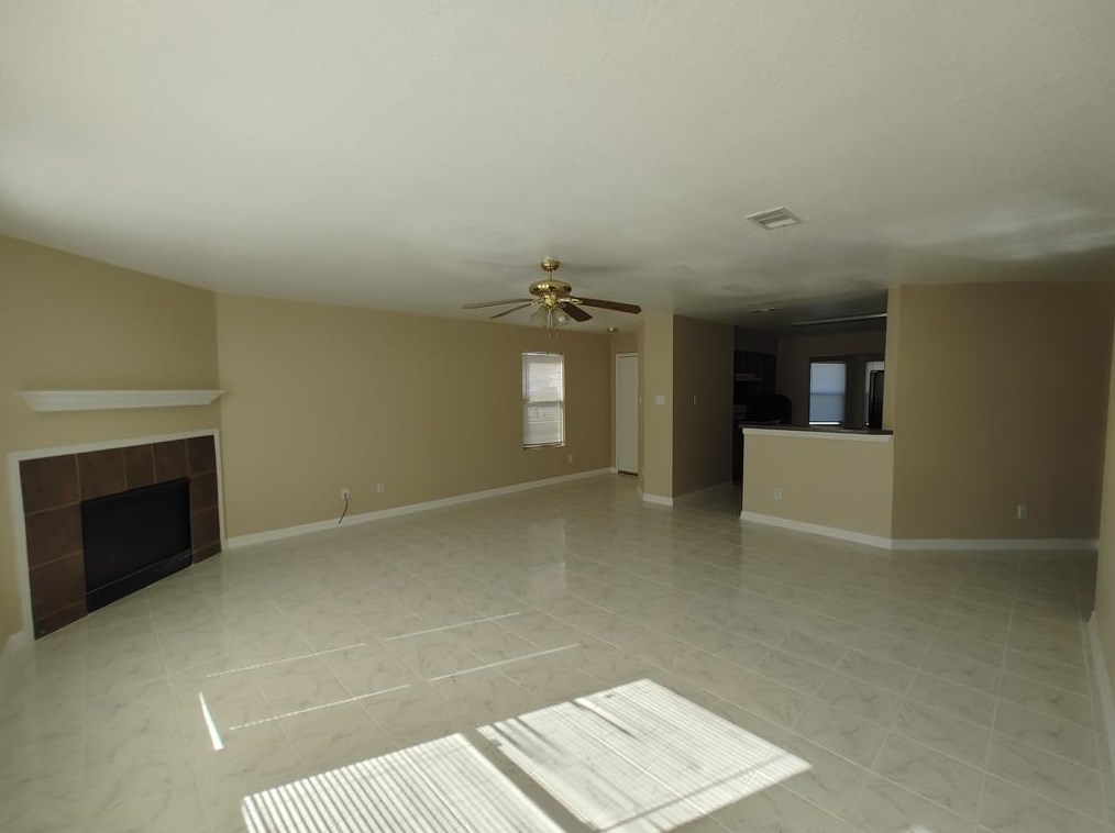 9892 Tulip St, Conroe, TX 77385