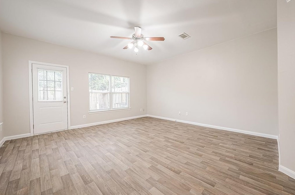 10049 Sharpton Dr, Houston TX  77038-2405 exterior