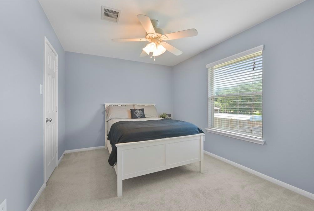 3612 Oak Xing Dr, Pearland TX  77581-7103 exterior