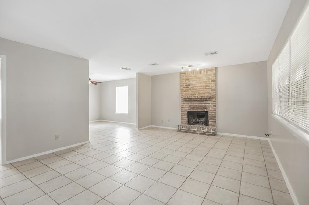 25107 Tuckahoe Ln, Spring TX  77373-8009 exterior