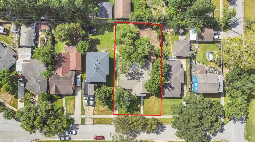 8449 Bonner Dr, Houston, TX 77017