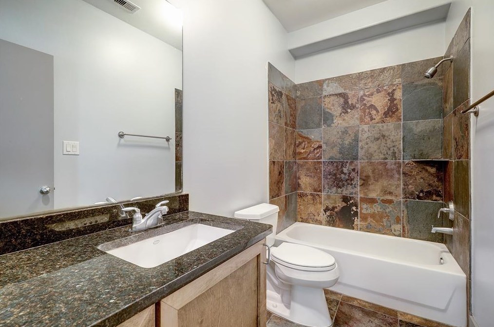 2020 Tuam, Houston TX  77004-1349 exterior