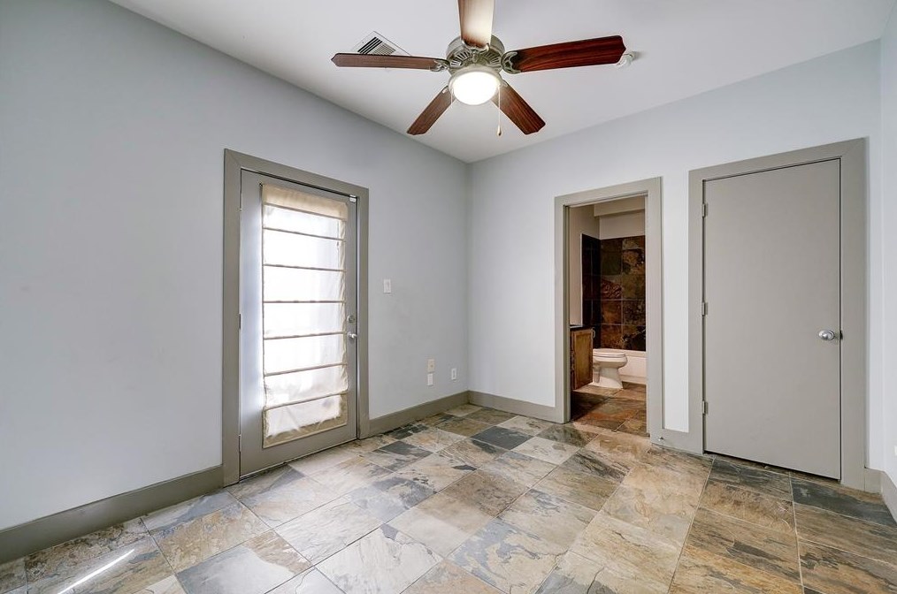 2020 Tuam, Houston TX  77004-1349 exterior