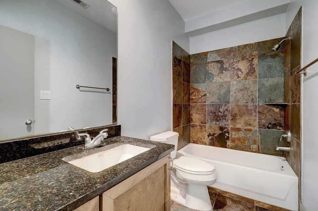 2020 Tuam, Houston TX  77004-1349 exterior