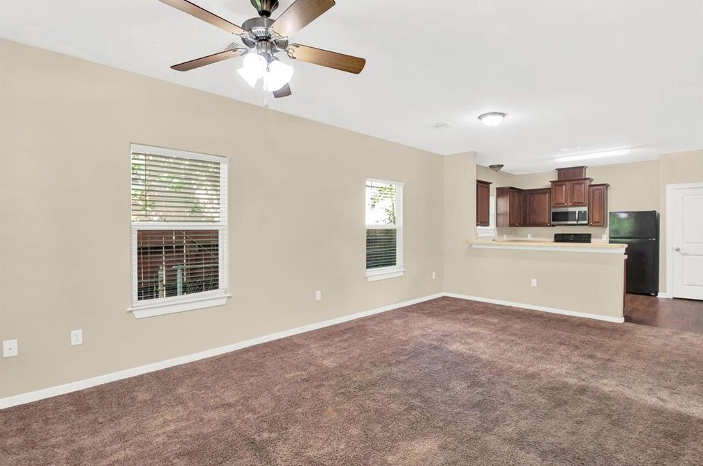 716 1st Ave N, Texas City, TX 77590