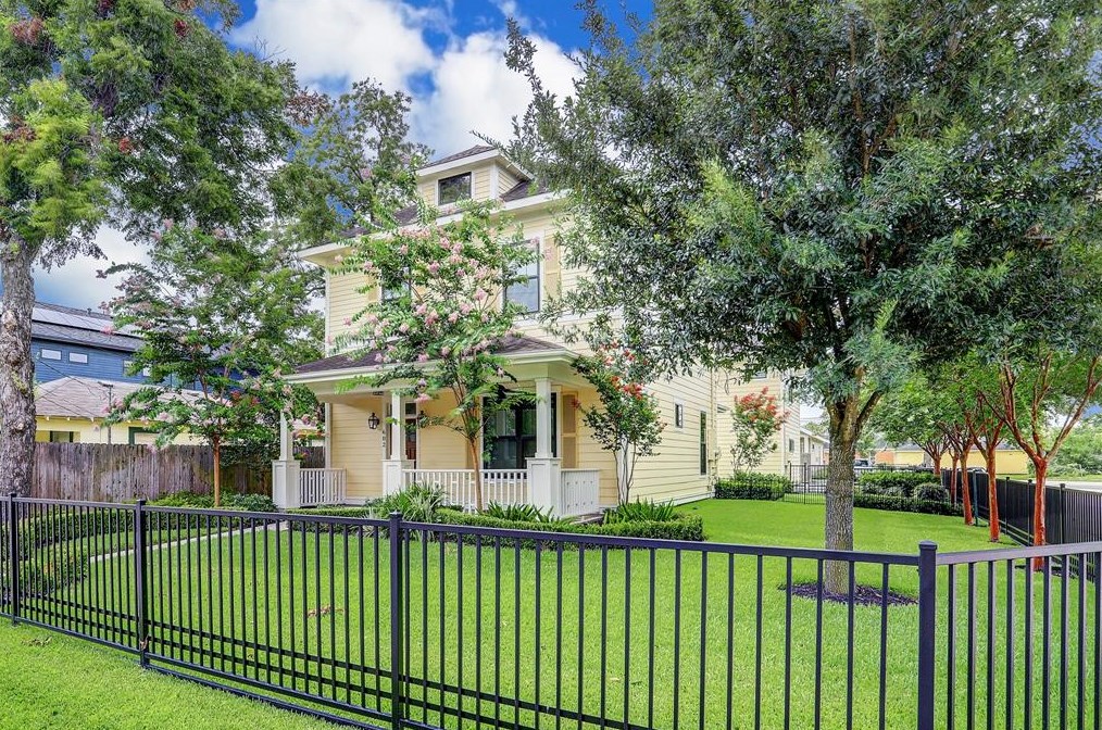 602 E 35th St, Houston, TX 77022