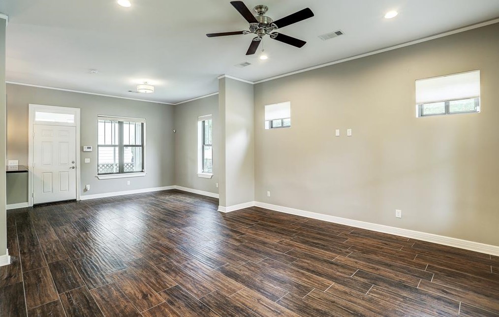 602 35th St, Houston TX  77022-5004 exterior