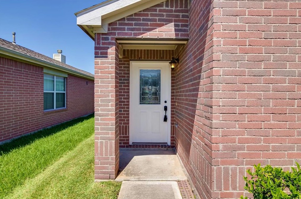 4131 Landshire Bend Dr, Houston, TX 77048-4691