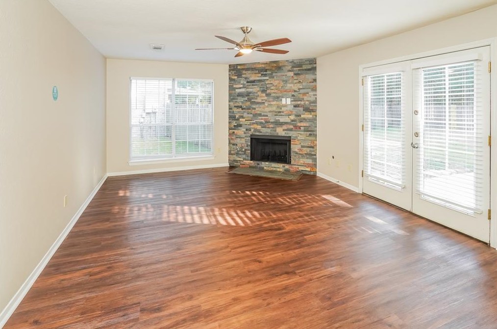 120 Eagle Rock Ct, Spring TX  77381-4350 exterior