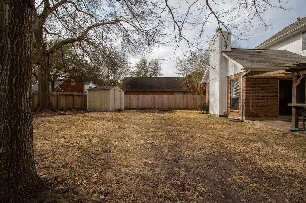14303 Providence Pne Trl, Houston TX  77062-2042 exterior