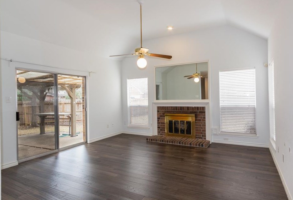 14303 Providence Pne Trl, Houston TX  77062-2042 exterior