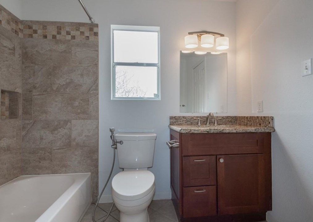 14303 Providence Pne Trl, Houston TX  77062-2042 exterior