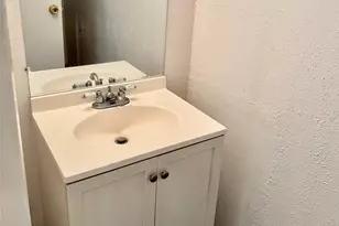 11002 Hammerly Blvd, Houston, TX 77043 - Photo 4