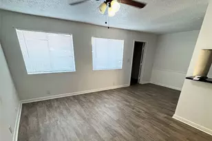 11002 Hammerly Blvd, Houston, TX 77043 - Photo 6