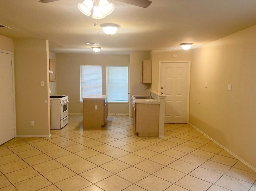 5219 Roth Forest Ln, Spring TX  77389-4180 exterior