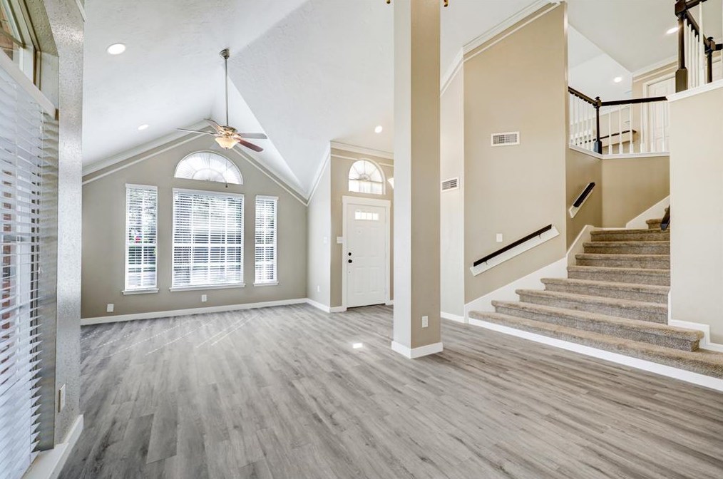 8502 Pine Falls Dr, Houston, TX 77095