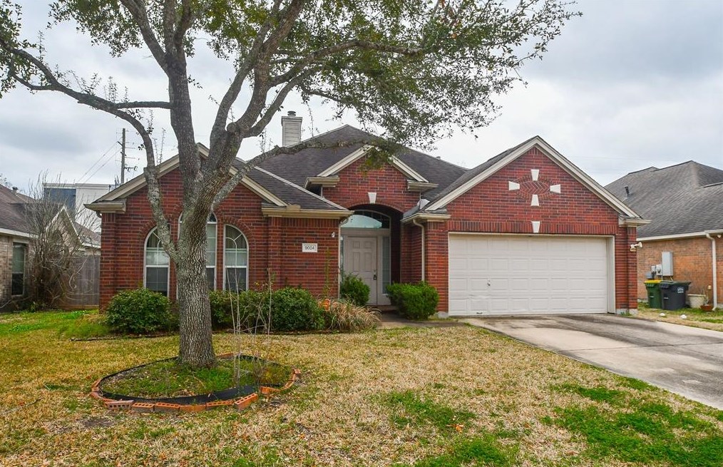 9004 Sunrise Trl, Pearland, TX 77584