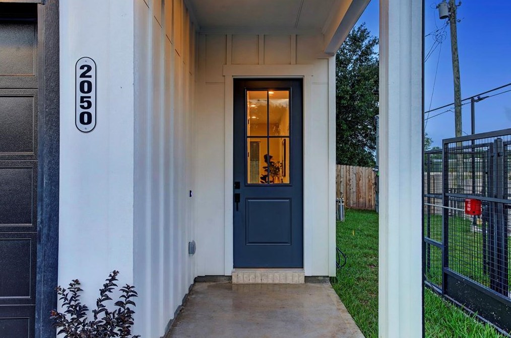 2046 Tidwell Rd, Houston TX  77028-1906 exterior