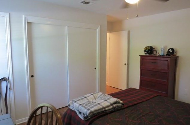 2401 Sycamore Ave, Huntsville TX 77340-6100 exterior