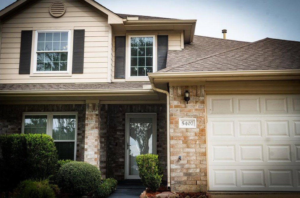 5407 Caprock Dr, Pearland, TX 77584