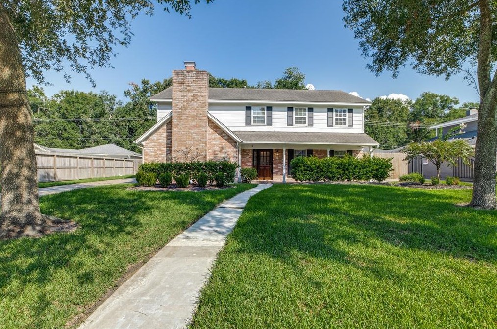 4107 Manorfield Dr, Taylor Lake Village, TX 77586