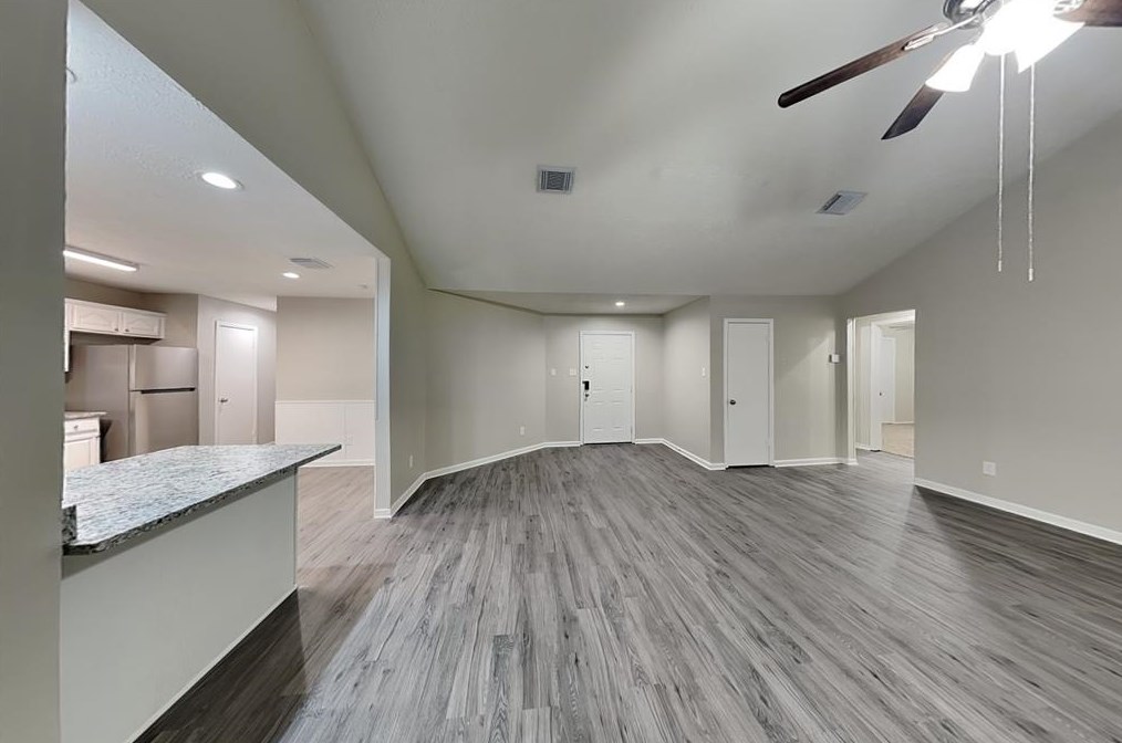 1018 Holly Hall Dr, Richmond, TX 77406