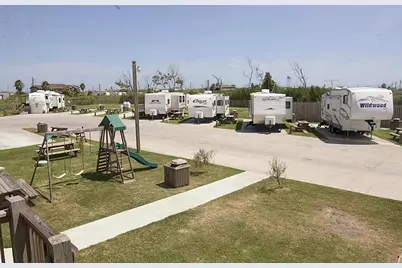 1250 N Crystal Beach Road, Crystal Beach, TX 77650 - Photo 14