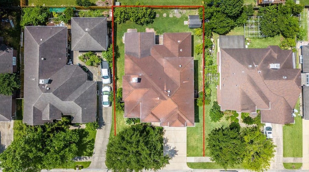 12914 Lindsey Ln, Stafford, TX 77477