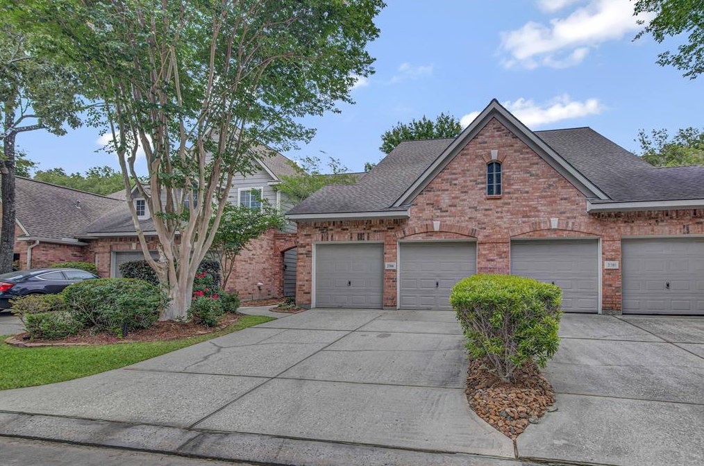 2314 Summit Way Ct, Humble, TX 77339-2954