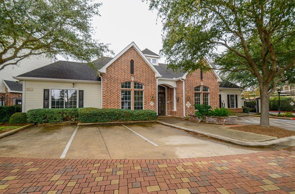 9200 Westheimer Rd, Houston TX  77063-3539 exterior