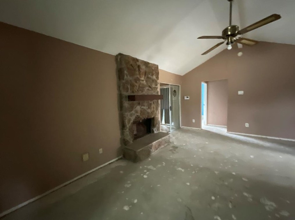 5034 Creekview Dr, Morgans Point, TX 77571-2849