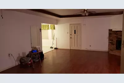 2017 5th Street, Orange, TX 77630 - Photo 4